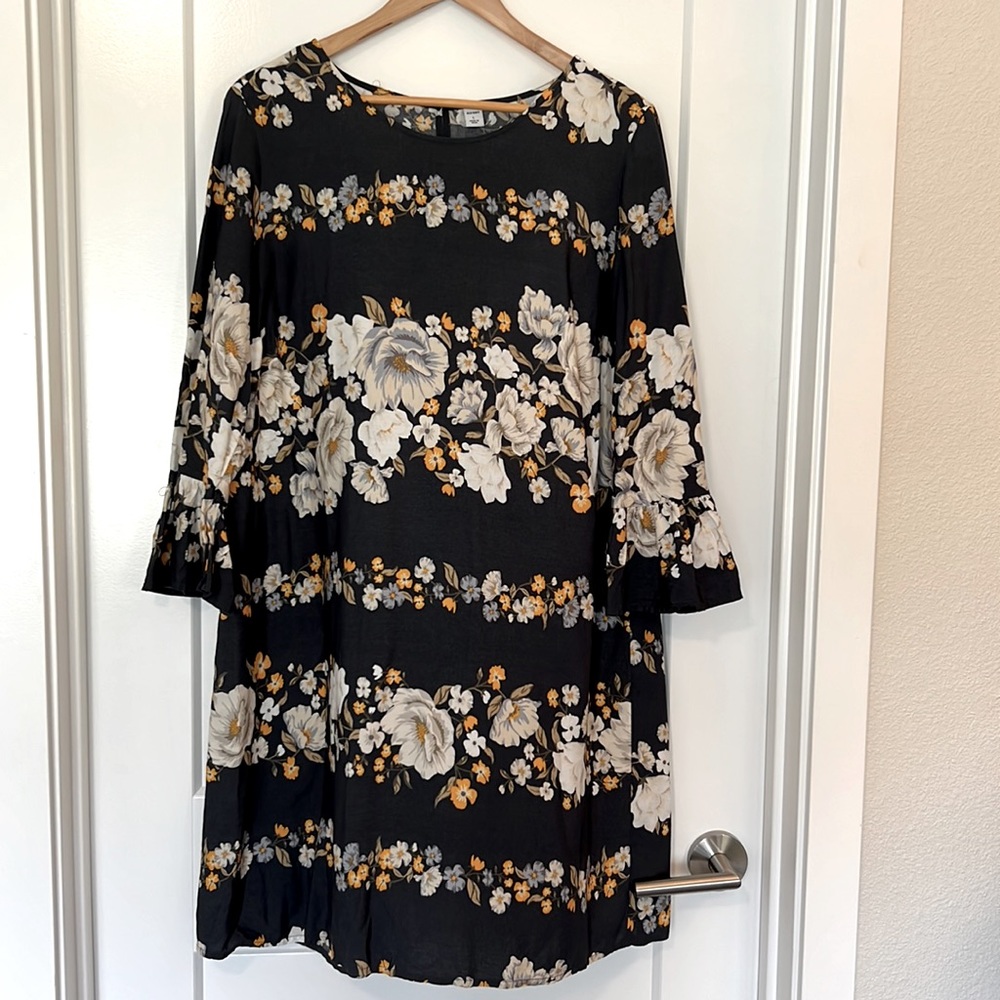 Dress -Navy with cream/yellow flowers